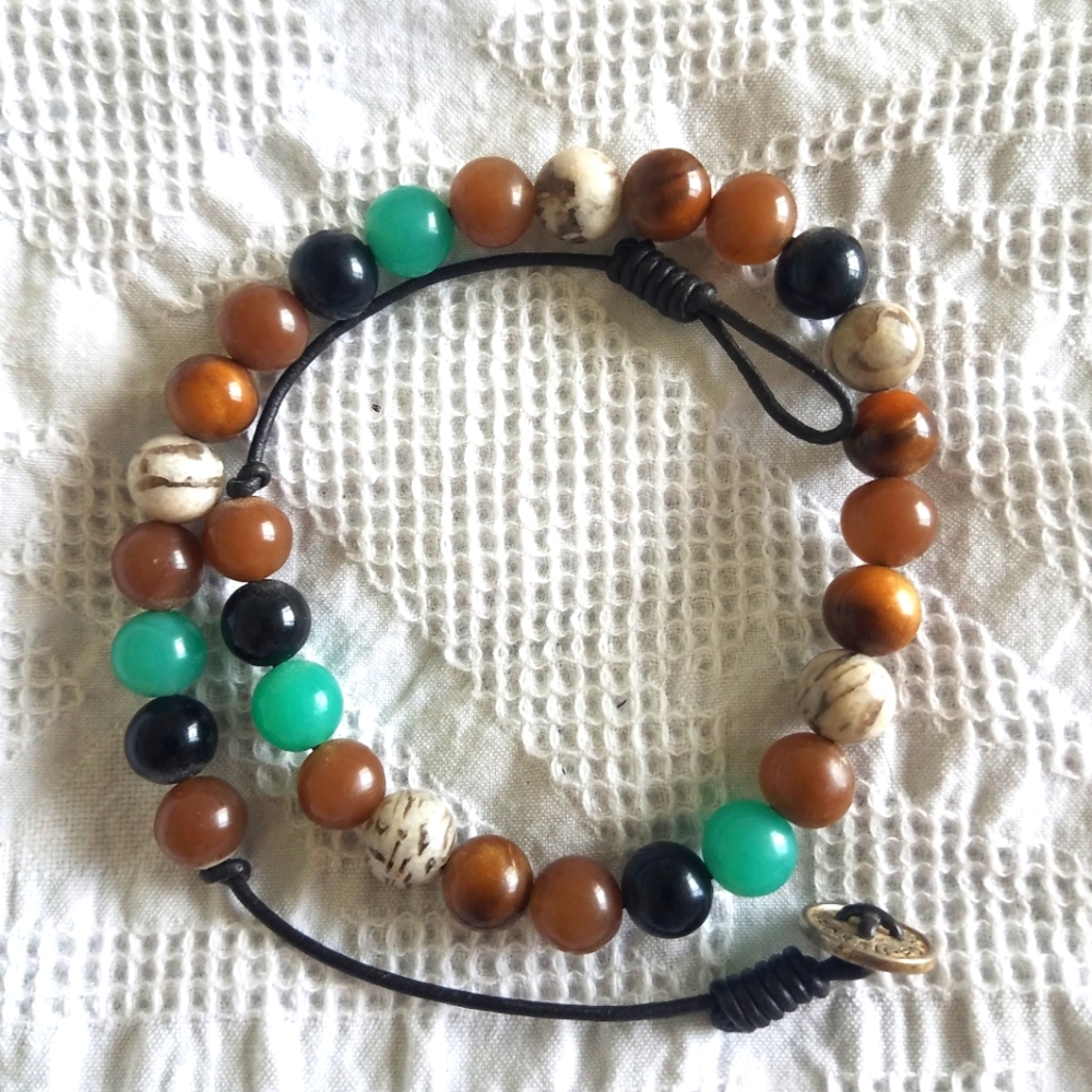 Fossil semi-precious necklace